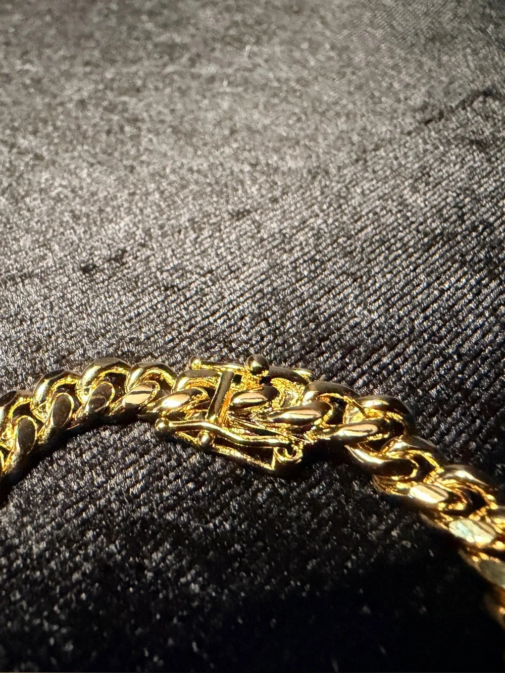 Cuban Bracelet 8.5in 6.3MM 14K Premium Finish w/Box Lock. Brand New.